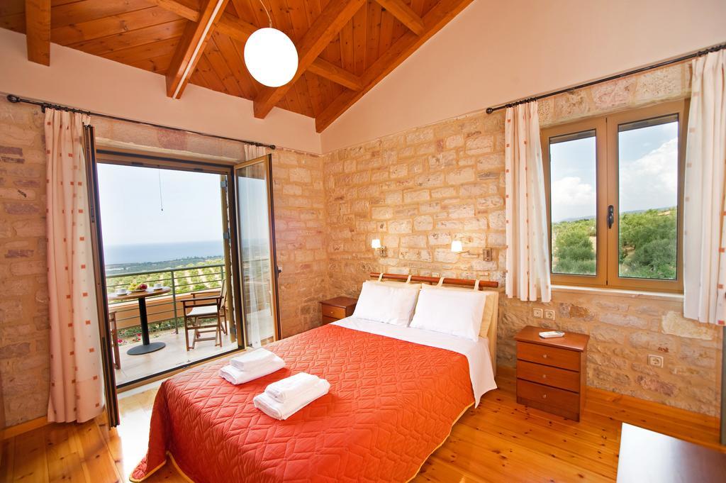 Enastron Villas Kyparissia Habitación foto