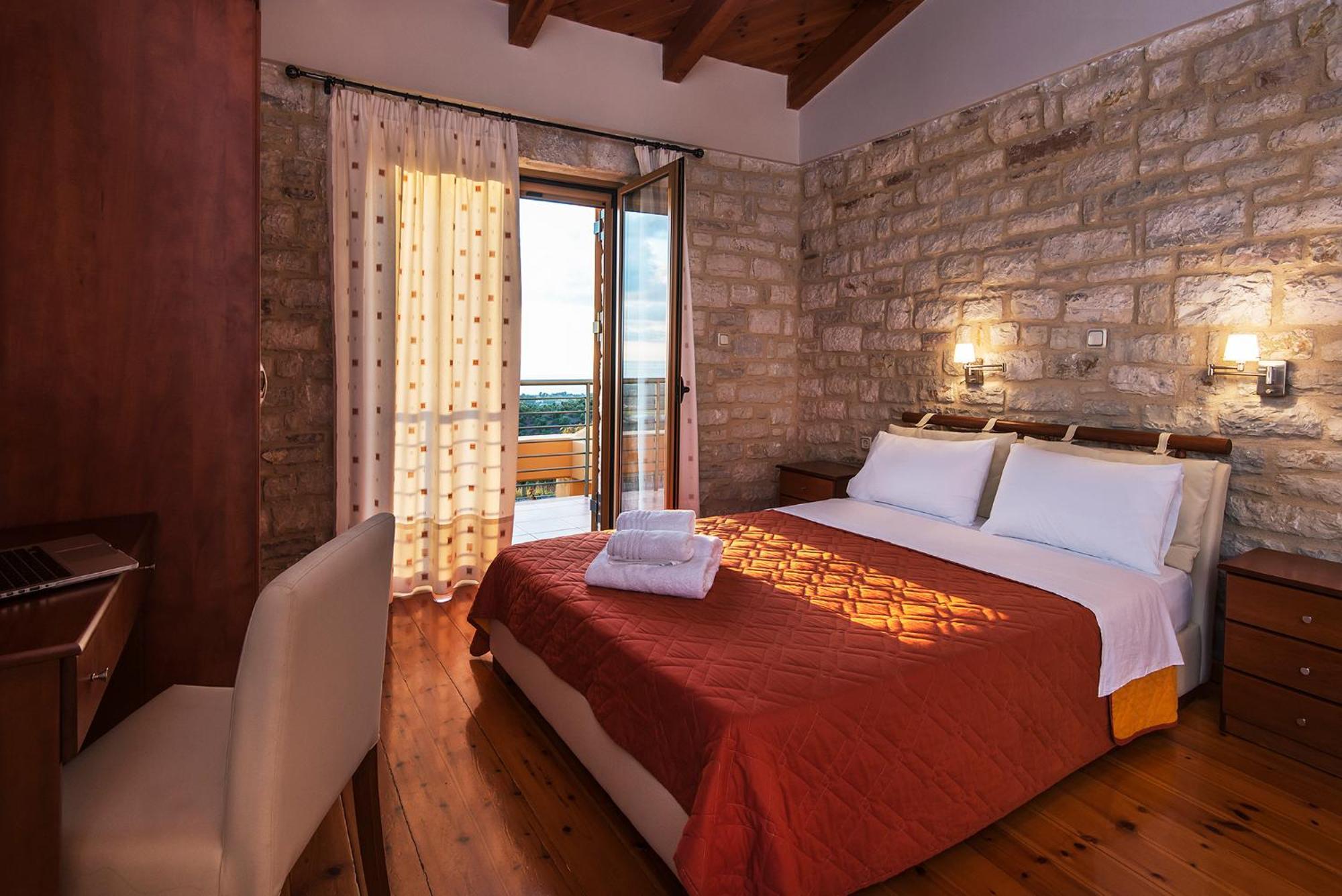 Enastron Villas Kyparissia Exterior foto