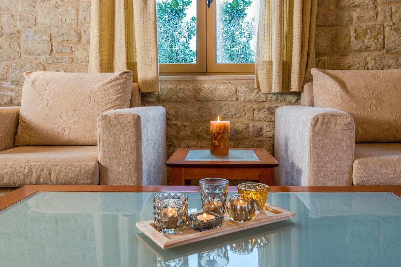 Enastron Villas Kyparissia Exterior foto